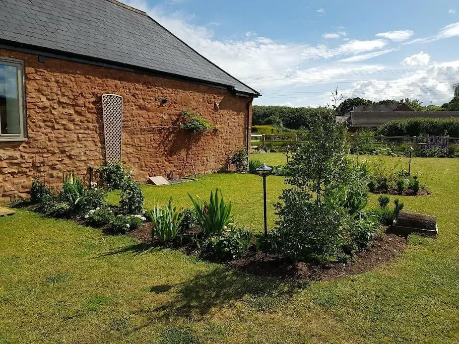 Sweet Meadow Lodge Exeter Apartment