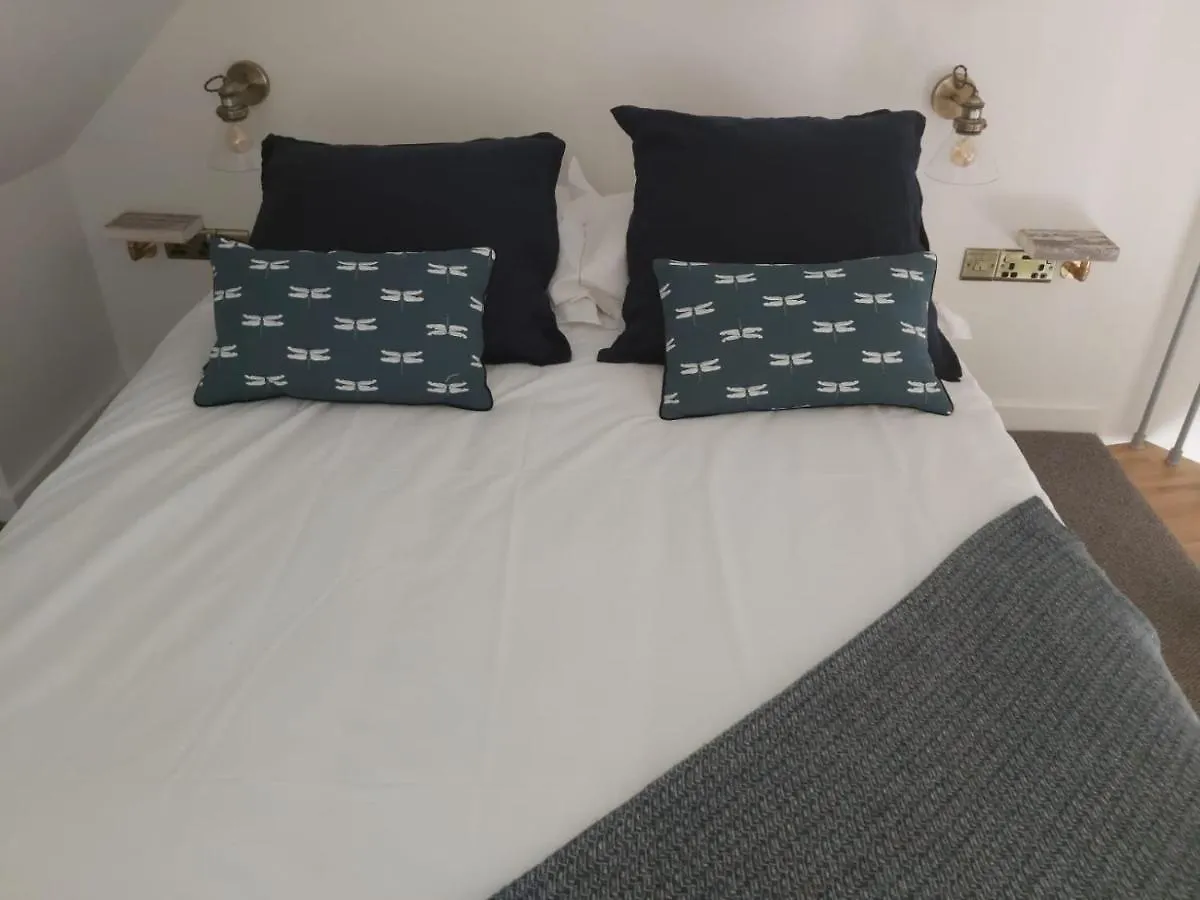 Sweet Meadow Lodge Exeter Apartment